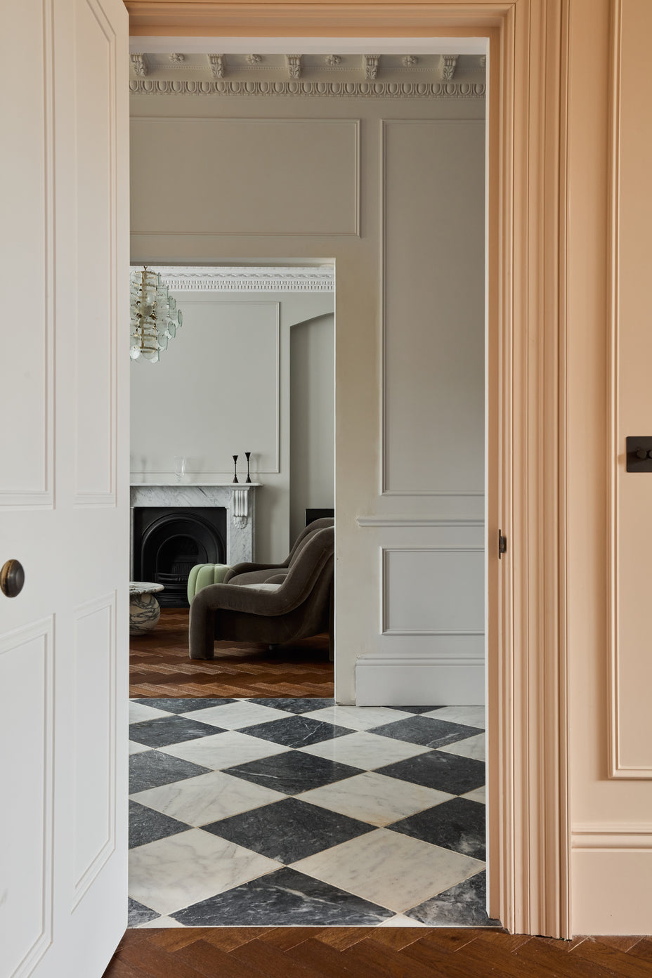 Cornice Store CL-CC05 Classic Modillion Block Cornice collection image 2