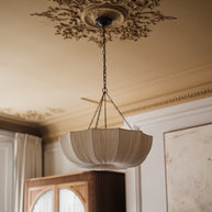 Cornice London Store Large Louis XV enriched plaster/resin Ceiling Rose. Image 12