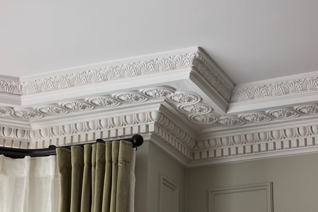 CL-RCC18 Large Regency/Classic Cornice. Projection: 330mm. Height: 195mm.