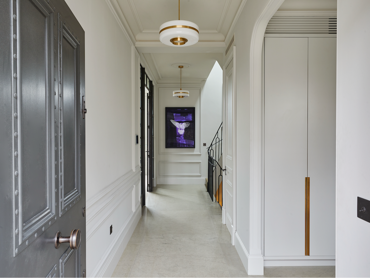 CL-VE27 Large Victorian/Edwardian Cornice. Projection: 190mm. Height: 180mm.