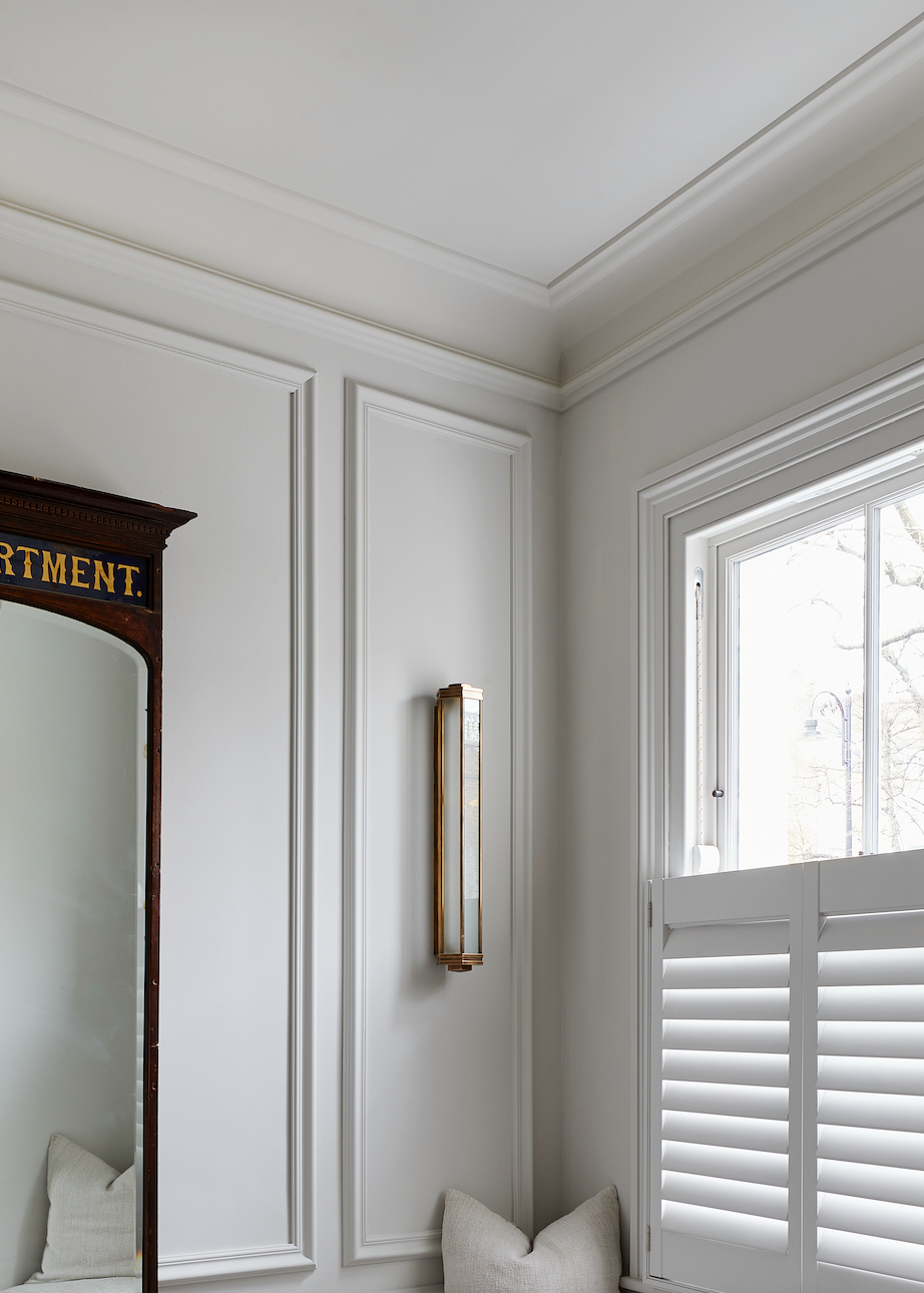 CL-VE27 Large Victorian/Edwardian Cornice. Projection: 190mm. Height: 180mm.